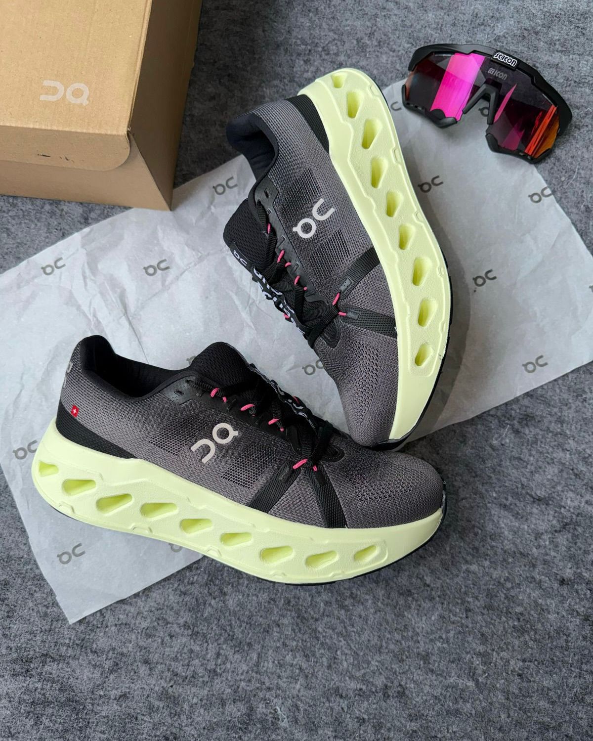 ON cloud Black Green